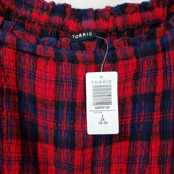 Torrid Brushed Red Plaid Smocked Top, Babydoll cut, Puff sleeves, NWT size 2X - Picture 11 of 13